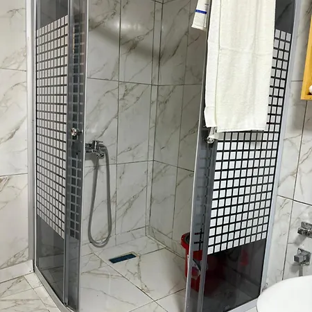 Hueseyin Meral Sevimli Koey Evi *
